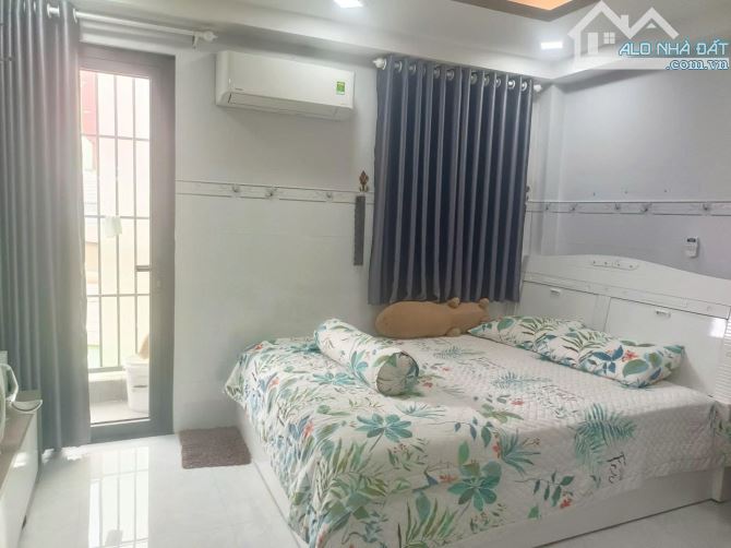 BÁN NHÀ HUỲNH THỊ HAI Q12 - 4 TẦNG 72M2 ( 4M X 18M) - ĐƯỜNG 6M - 6.95 TỶ. - 3