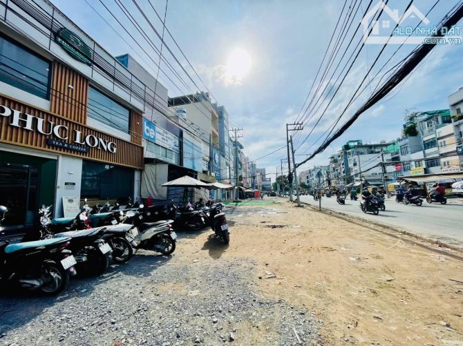 BÁN NHÀ 240M2 CÁCH MẠNG THÁNG 8 SAU CĂN MẶT TIỀN NGAY NGÃ 3 ÔNG TẠ-TUYẾN METRO CHỈ 39 TỶ - 3