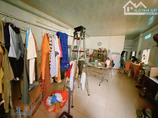 BÁN NHÀ KIỆT NGUYỄN CÔNG TRỨ- CÁCH KIỆT OTO TẦM 50M, CÓ CHỖ ĐẬU ĐỖ 24/24 - CÁCH BÃI TẮM MỸ - 3