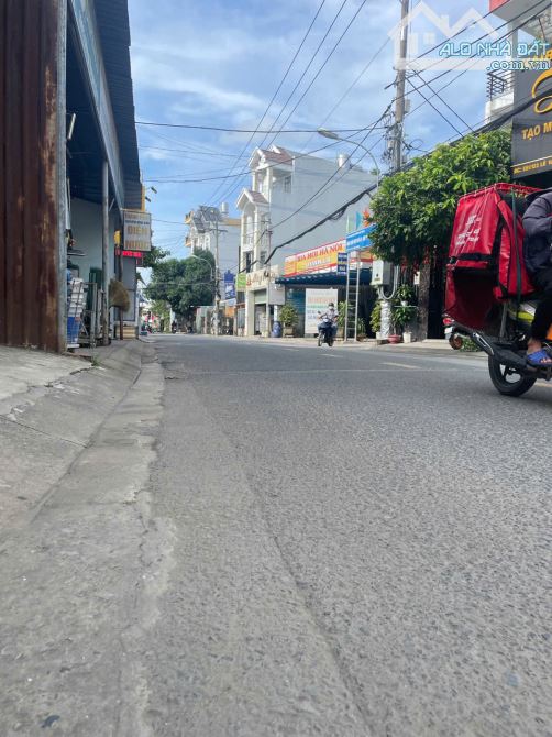 BÁN ĐẤT HẺM 5M THÔNG RA LÊ VĂN KHƯƠNG, Q12, 233M2 GIÁ 7,5T. - 3