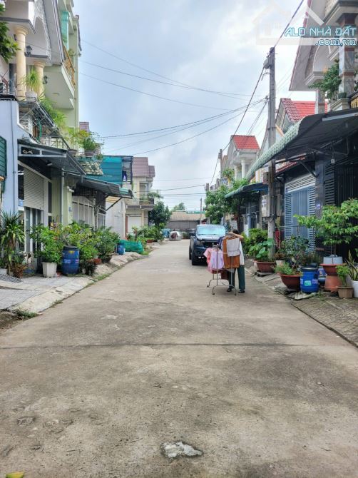 Bán nhà 1 trệt 1 lầu KDC Ngay Ngã Tư Bình Thung Tp.Dĩ An giá 3ty850 TL M4482 - 3