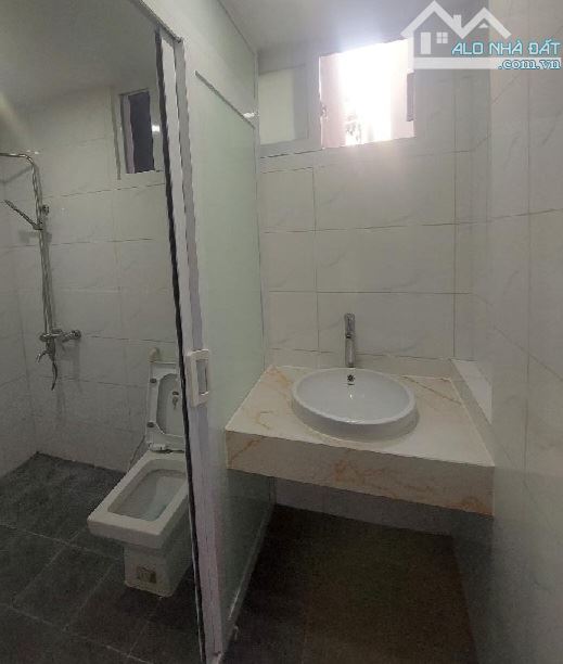 🔥 CƠ HỘI SỞ HỮU CĂN NHÀ 5 TẦNG ĐẸP LONG LANH 35M2 PHỐ HOÀNG CẦU, NGAY SÁT HỒ HC LÀ TRUNG - 3