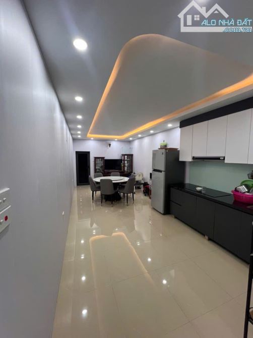 BÁN NHÀ NGUYỄN VĂN LINH – DÂN XÂY KIÊN CỐ – OTO VÀO CỬA – 35M² – GIÁ 4.9 TỶ - 3