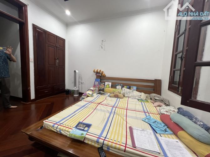 Bán nhà phân lô cán bộ tại Khuất Duy Tiến – Ô tô vào tận nơi – Chỉ 250 triệu/m² - 4