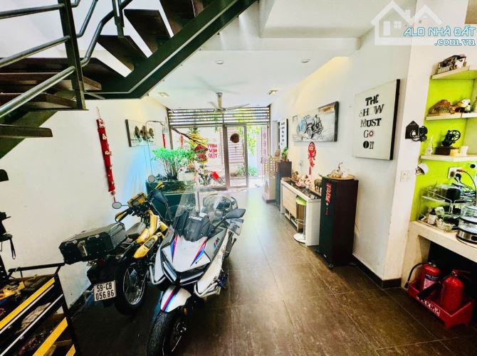 Biệt thự kiều đàm Q7 200m2 sân vườn gấp bán 6pn - 4