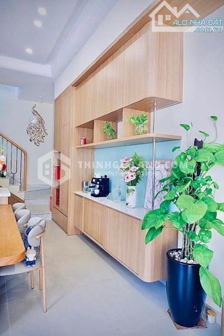 BÁN NHÀ 1 TRỆT 2 LẦU, HẺM OTO ĐƯỜNG LÊ HỒNG PHONG P7, GIÁ CHỈ 6.8 TỶ - 4