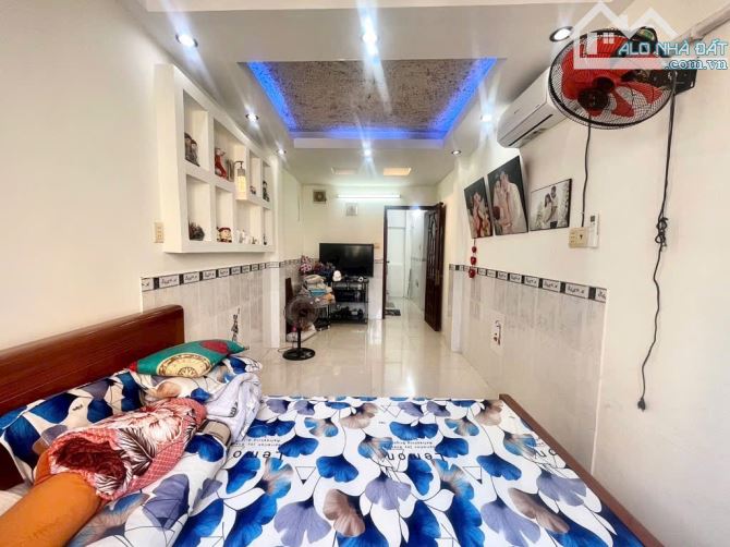 9ty - ĐƯỜNG BẾN VÂN ĐỒN - P5 QUẬN 4 - REVERSIDE - HẺM THÔNG - 4