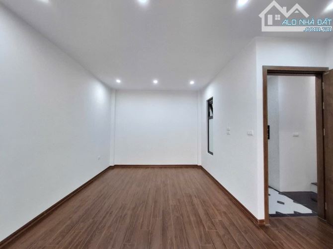 🏠 BÁN NHÀ ĐẸP PHỐ CÁT LINH - 7 TẦNG 40M2 THANG MÁY - SỔ PHÂN LÔ - GẦN PHỐ - GIÁ TỐT - TRU - 4