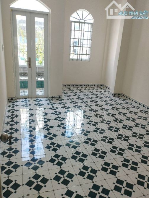 BÁN NHÀ TÂN THỚI NHẤT - KHU 38HA -PHAN VĂN HỚN - 2 TẦNG ( 3.5x15)- XE HƠI VÀO NHÀ - 4