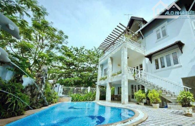 BIÊT THỰ ĐẸP TẠI THẢO ĐIỀN QUẬN 2 - 17X47 - CÓ HỒ BƠI -VƯỜN NỘI KHU - 4 TẦNG -275 TỶ - 4