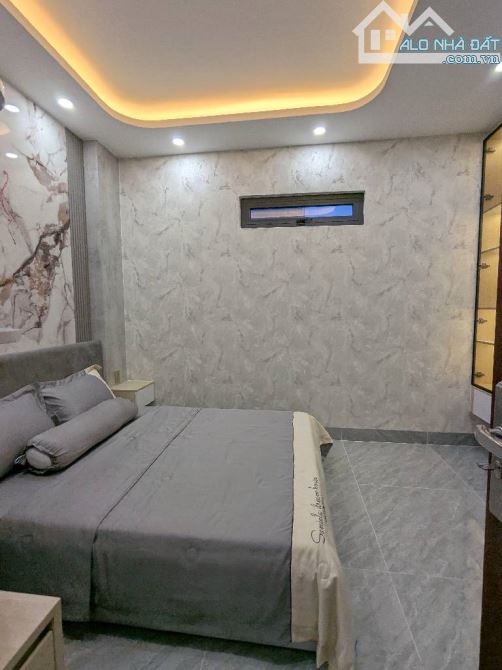 NHÀ ĐẸP - DIỆN TÍCH CHUẨN 4 X 15 - KHU PHÂN LÔ - GIÁ RẺ - CHỦ GẤP BÁN - NHỈNH 7 TỶ - 4