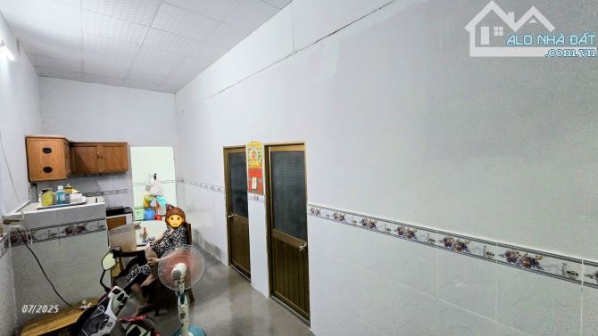 NHÀ SẠCH ĐẸP - Tường Xây 20cm Chắc Chắn - Đường Thông Xe Hơi - Phường Tân Phong, Biên Hòa, - 4