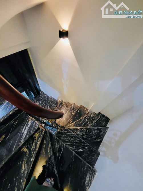 Bán nhà Hồng Mai 35/42m2, 6 tầng thang máy, oto vào nhà, 2 mặt ngõ cách phố 10m. Sổ đẹp