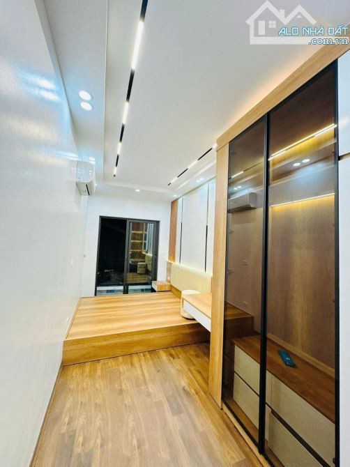 Đại La - Hai Bà Trưng nhỉnh 5 tỷ. Nhà đẹp tặng full nội thất - 4