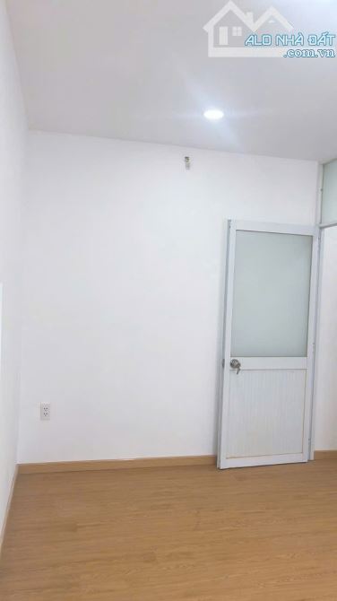 Bán nhà Nguyễn Thị Tú hẻm 5m xe hơi vào nhà 1sẹc 30m ra mặt tiền 65m2,2Tầng 3 tỷ9 - 4