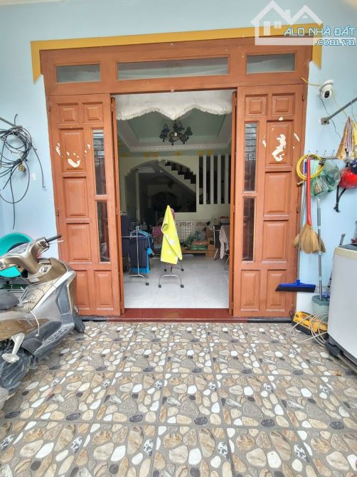 Bán nhà 1 trệt 1 lầu KDC Ngay Ngã Tư Bình Thung Tp.Dĩ An giá 3ty850 TL M4482 - 4