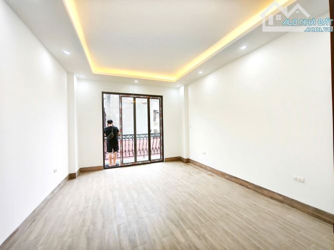 PHẠM VĂN ĐÔNG  NHÀ 5 TẦNG 105m 32 TỶ LÔ GÓC MẶT TIỀN 6m NỞ HẬỤ THÁNG MÁY Ở LUÔN - 5