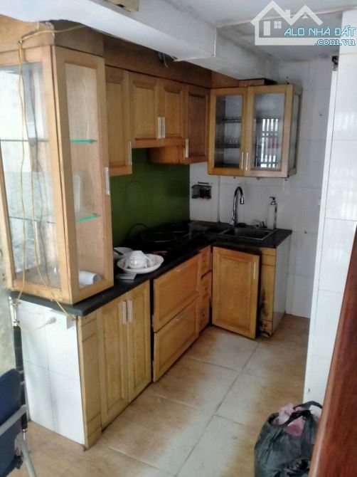 Cho thuê MBKD, Tầng 1 ,dt 35m2 số 2 ngõ 804 Quang Trung ,  Hà Đông  giá 7.5tr - 5