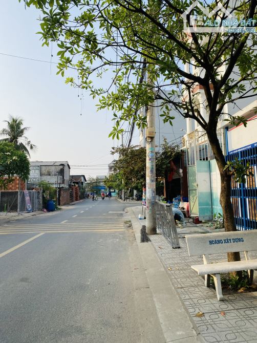 SIÊU PHẨM 4 tầng – Gỗ quý, nhà đẹp gần vòng xoay Phú Hữu, chỉ nhỉnh 6 tỷ - 5