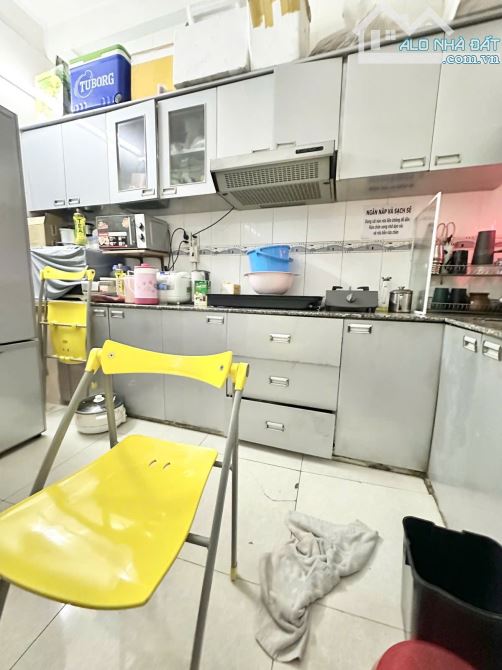 PHÚ NHUẬN - HẺM XE HƠI TRÁNH, TRƯỚC NHÀ RỘNG 10M - 4 TẦNG - 41M2- 7.65 TỶ - 5