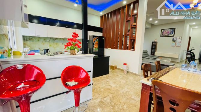 BÁN VILLA  Hẻm 8 Mét HOÀNG HOA THÁM P.10, ĐÀ LẠT VIEW THOÁNG, GIÁ CHỈ 11X TỶ - 5