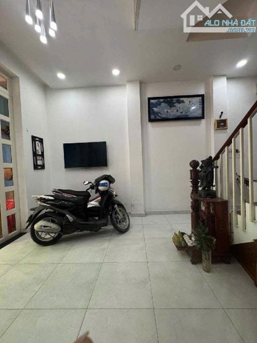 Bán Nhà Đường Bà Hom,Hẻm 1/, P.13,Quận 6 (4,3 x 13 x 4 Tầng) 7,8 Tỷ TL - 5