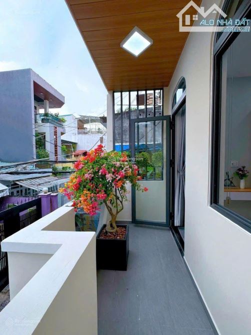Chú Hai cần bán nhanh nhà hẻm Oto tại Nam Kỳ Khởi Nghĩa-Q3(72,4m2). Giá 5Tỷ170 (còn TL) - 5
