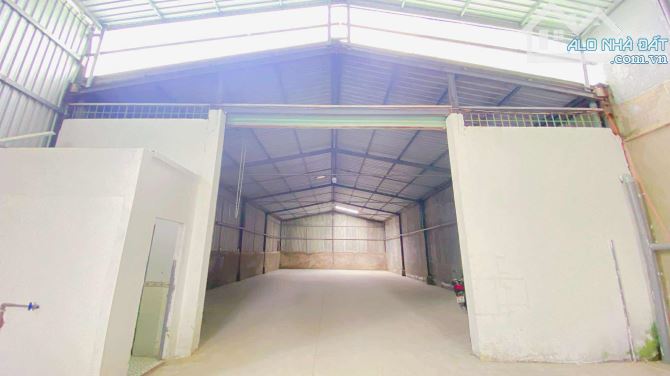 Cho thuê Kho 450 m2 mặt tiền Nguyễn Văn Linh 18 triệu - 5