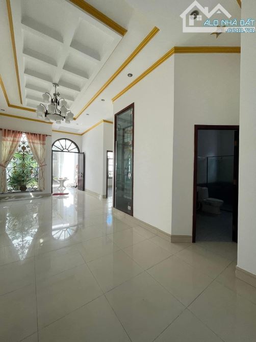 💵💵GIẢM MẠNH 3T.Ỷ CHỈ CÒN 36T.Ỷ Nhà MT Bùi Văn Ngữ 600M2 - Ngang 9M Nở Hậu  - 2 SHR - 5