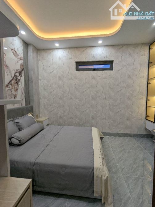 NHÀ ĐẸP - DIỆN TÍCH CHUẨN 4 X 15 - KHU PHÂN LÔ - GIÁ RẺ - CHỦ GẤP BÁN - NHỈNH 7 TỶ - 5