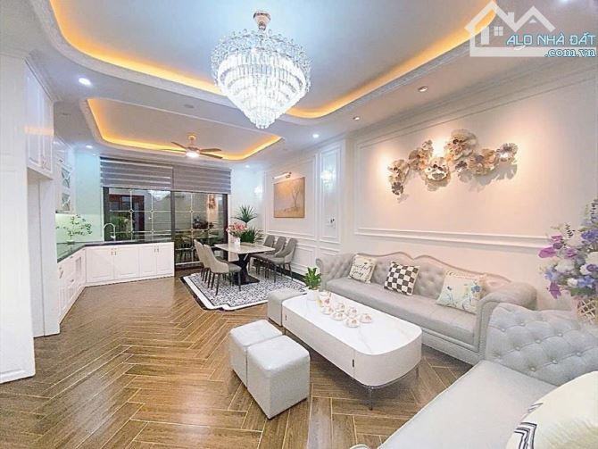 BÁN NHÀ NGÕ 68 ĐƯỜNG CẦU GIẤY DT 45M 7 TẦNG 11.5 TỶ NGÕ NÔNG NHÀ MỚI THANG MÁY Ở LUÔN