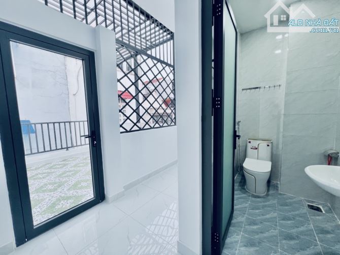 NHÀ MỚI PHẠM VĂN BẠCH - FULL NỘI THẤT - 46M2 -3 TẦNG - 3PN  - GIÁ 5.X TỶ - 7