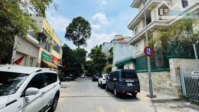 BÁN BIỆT THỰ 3 MẶT TIỀN – ĐẲNG CẤP GIỚI THƯỢNG LƯU – 02 NGUYỄN THÀNH Ý, P. ĐA KAO, QUẬN 1 - 7
