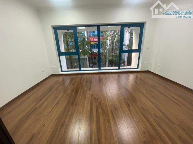 Cho thuê nhà Vạn Phúc, Galaxy Tố Hữu, DT 100m2x6 tầng, nhà đẹp, giá chỉ 35tr - 7