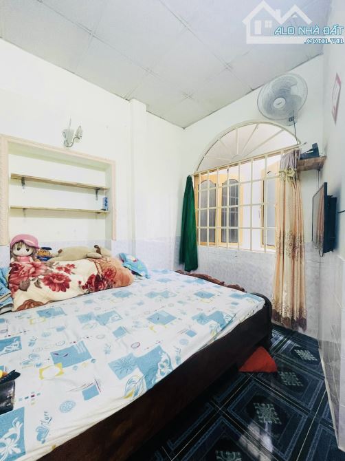 PHÍA SAU CĂN M. TIỀN HẼM 3-4M THÔNG TƯƠNG LAI NHÀ THÀNH MT KINH DOANH VỊ TRÍ TỐT - TIỀM NĂ - 8
