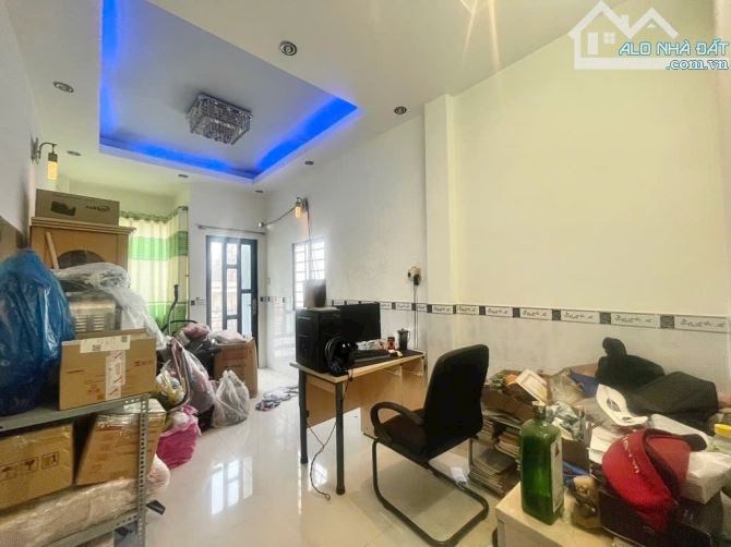 9ty - ĐƯỜNG BẾN VÂN ĐỒN - P5 QUẬN 4 - REVERSIDE - HẺM THÔNG - 8