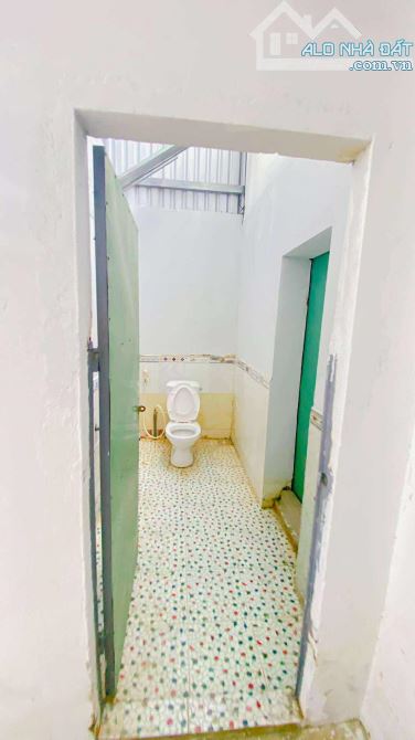 Cho thuê Kho 450 m2 mặt tiền Nguyễn Văn Linh 18 triệu - 8