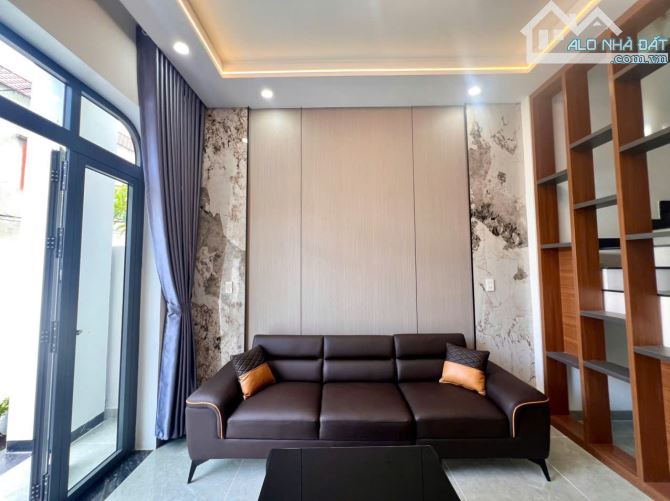 BÁN NHÀ 1 TRỆT 2 LẦU: Diện tích: 6,5 x 18m, nở hậu – tổng 122m²  PHÚ LỢI - 8