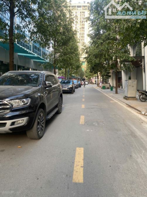 Cho thuê nhà Vạn Phúc, Galaxy Tố Hữu, DT 100m2x6 tầng, nhà đẹp, giá chỉ 35tr - 8