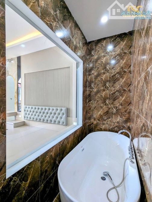 Bán Nhà Tô Vũ, Văn Cao, Đằng Lâm, Hải An. Giá 12,5 tỷ , 5 tầng , 80m. - 9