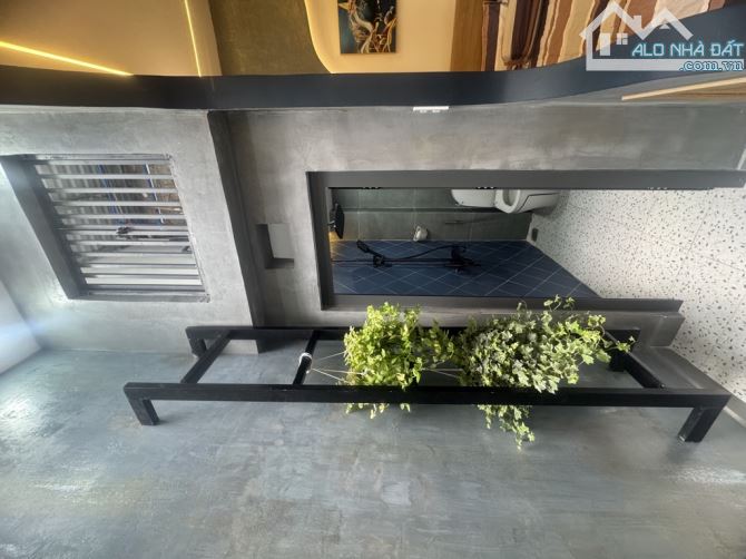 NHÀ HẺM XE HƠI GIÁ TỐT NHẤT TRÊN TRỤC ĐƯỜNG LÊ VĂN THỌ - 44M² - CHỈ 5.XX TỶ TL - 9
