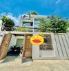 Biệt thự kiều đàm Q7 200m2 sân vườn gấp bán 6pn