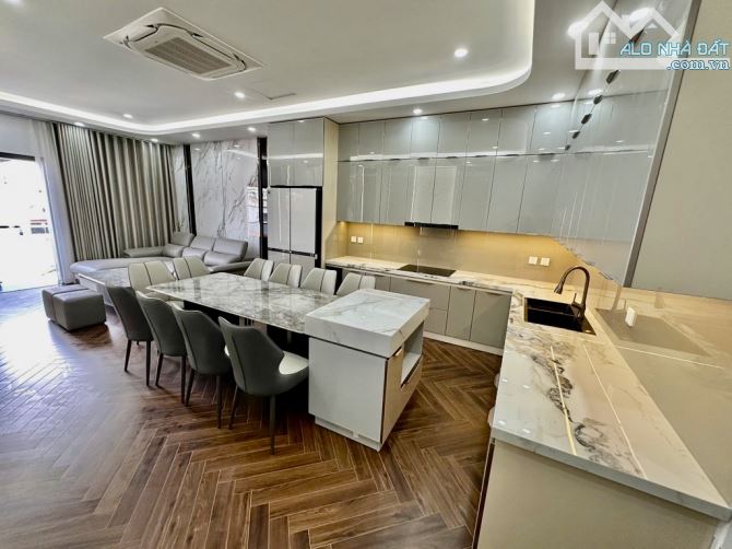 Bán Nhà Bồ Đề 18 tỷ-78m2-7 Tầng-Ô TÔ TRÁNH-KINH DOANH-THANG MÁY-FULL NỘI THẤT-SỔ VUÔNG  +