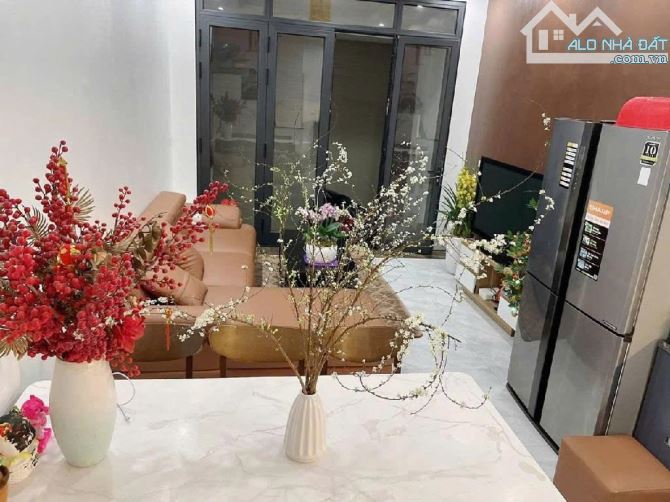 BÁN NHÀ LÔ GÓC PHÚ ĐÔ –5T x 38M - NGÕ THÔNG KINH DOANH – FULL NỘI THẤT – GIÁ 7.9 TỶ
