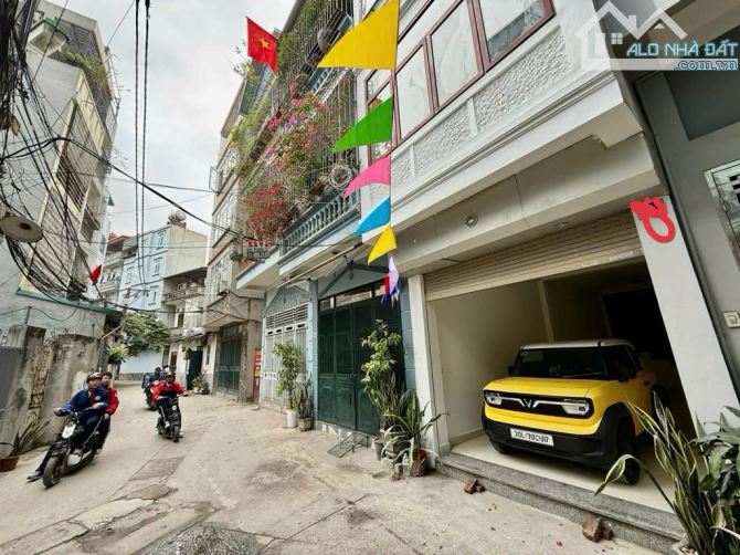 NHÀ VĂN HỘI - GẦN HV TÀI CHÍNH – 52M2 x 5 TẦNG – Ô TÔ VÀO NHÀ – 2 MẶT THOÁNG – NHỈNH 8 TỶ