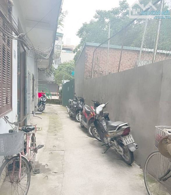 Bán nhà Quan Nhân, Thanh Xuân, Ngõ ba gác, sổ đỏ riêng, 30m2, 4.85 tỷ