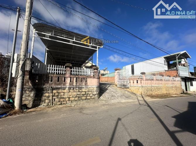 BÁN NHÀ CẤP 4 MẶT TIỀN TRẦN ĐẠI NGHĨA – PHƯỜNG 8, ĐÀ LẠT 🏡