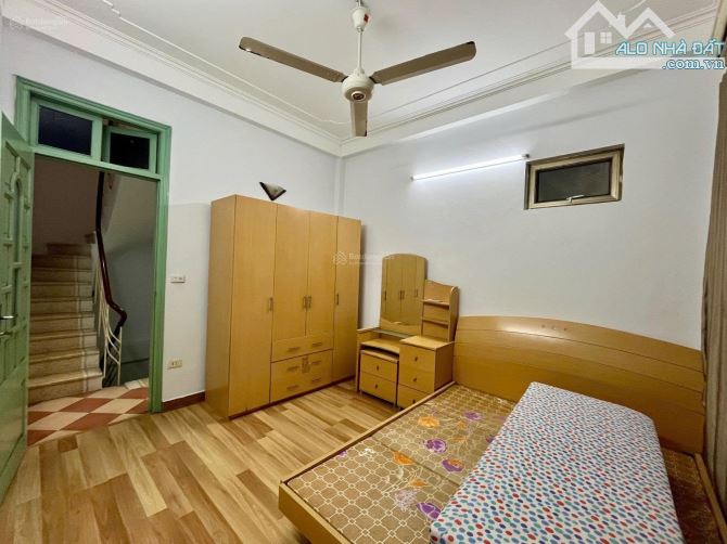 CHO THUÊ NHÀ PHỐ LIỄU GIAI, BA ĐÌNH. GIÁ 12 TRIỆU