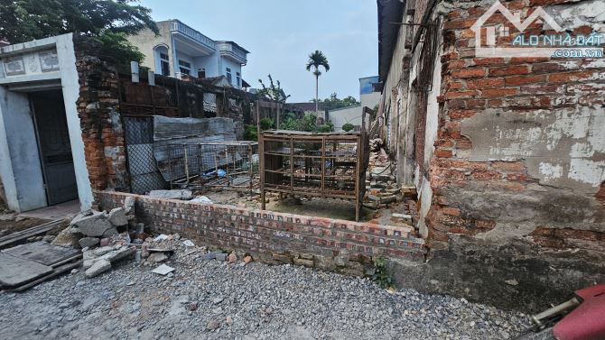 LƯƠNG QUY ĐƯỜNG OTO VÀO ĐẤT - GIÁP THỊ TRẤN - CÁCH BÌA LÀNG OTO TRÁNH DỪNG ĐỖ NGÀY ĐÊM 30M