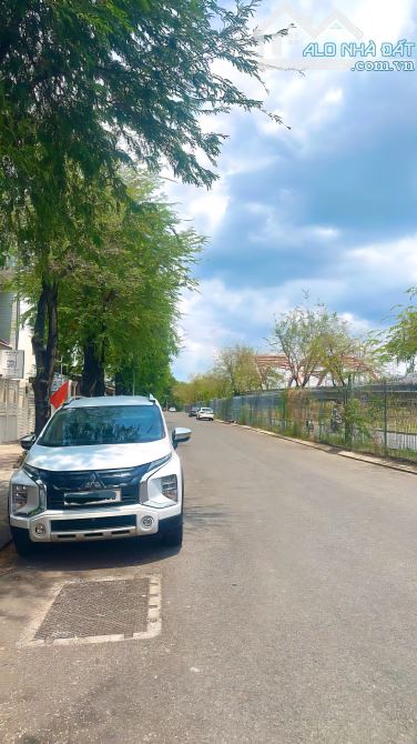 MT KHU PHÂN LÔ VEN SÔNG, TÂN PHONG Q7, 126 M2, NGANG 7M, CHỈ 20.5 TỶ TL.